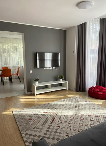 Иссык-Куль 2025: Коттедж, 55 b ЦО Радуга West, Кош-Кол, Детская площадка, Парковка, стоянка, Охраняемая территория — 1