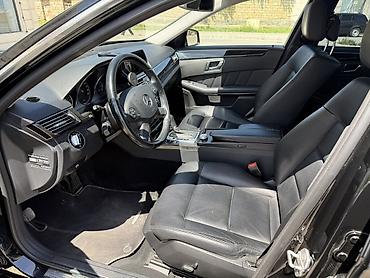 mercedes 220: Mercedes-Benz E 200: 1.8 l | 2009 il Sedan — 9