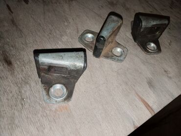 Digər avtomobil ehtiyat hissələri: Məhsul: Mercedes-Benz üçün orijinal ehtiyat hissələri dəsti Tərkib: - — 13