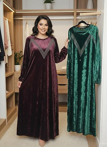 Велюровые длинные платья-туники с декором - Модель: свободный прямой