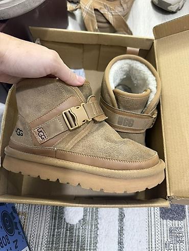 обувь уги: Угги, 32, 33, UGG, Б/у, цвет - Бежевый — 1