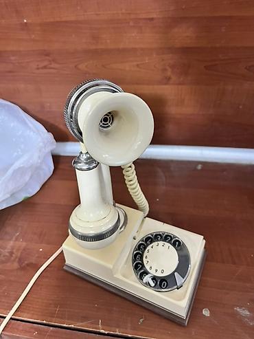 Retro masa telefonu – kandlestik (şamdan tipli) dizayn - Rəng