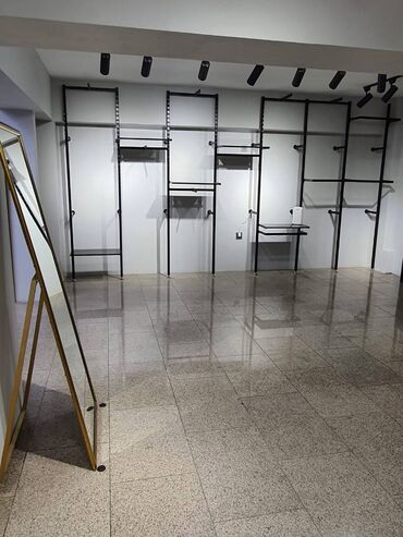 Mağazalar: Xətai metrosuna yaxın yerləşən ümumi sahəsi 90 kv,m olan, obyekt — 9