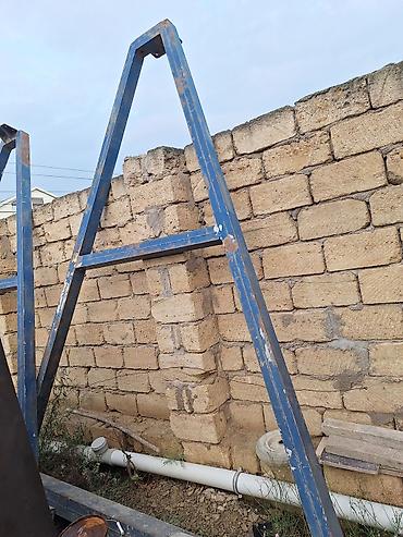 xalca sekilleri: Tal yüklərin götürülməsi üçün təkərlidir 4 m Hündürlük sağa sola reysi — 4