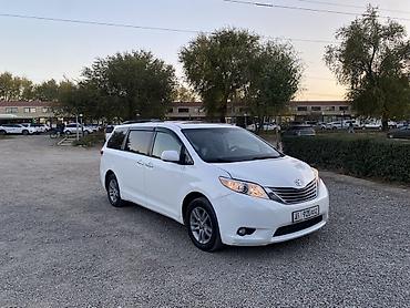 mini v: Toyota Sienna: 2011 г., 3.5 л, Автомат, Бензин, Минивэн — 1