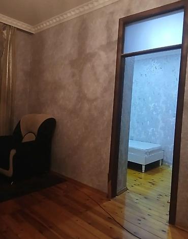 Дома: 2 otaqlı həyət evi – təmirli və mebellə - Plan: dəhlizdən girişli 2 — 5
