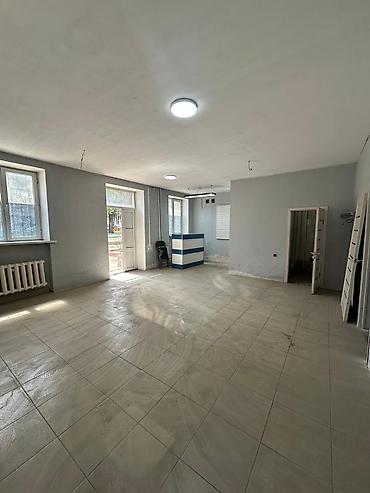 🏢 Продается коммерческое помещение на первой линии 📍 Район: Жибек at lalafo.kg 🏢 Продается коммерческое помещение на первой линии 📍 Район: Жибек