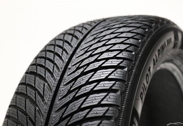 Шины: Шины 245 / 35 / R 21, Зима, Новый, Комплект, Германия, Michelin