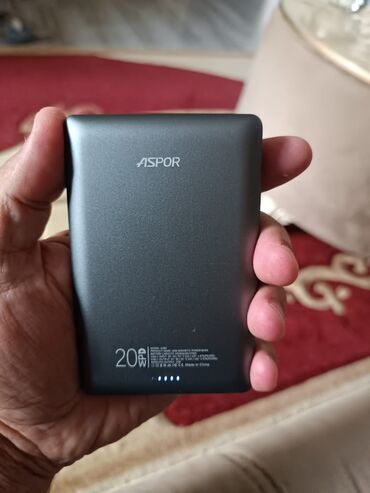 360 derece kabro: Ayfon 15ucun poverbank kabro ve adaptır hamısı təzədi islenilmeyib