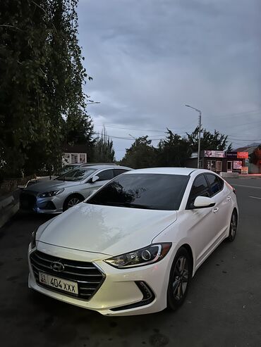 суу машина: Hyundai Elantra: 2018 г., 2 л, Автомат, Бензин, Седан