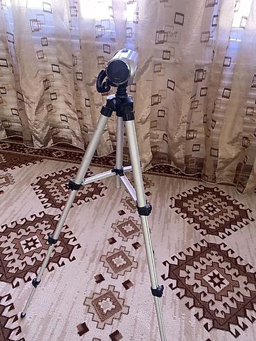 digital camera: Видеокамера Sony Handycam с комплектным штативом. Основные — 2