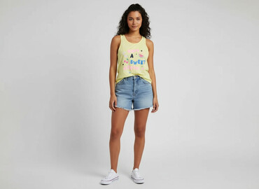 yellow nike t shirty: Women`s T-shirt, size S