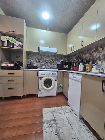 Uzunmüddətli kirayə mənzillər: 📍 Bayıl 🏡 Satılır — 3 otaqlı mənzil 💰 Qiymət: 210,000 AZN 📄 Sənəd — 3