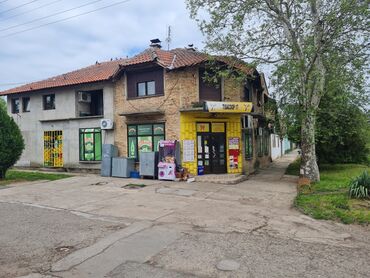 seosko domaćinstvo prodajem kuću za 3.000 evra: 300 kv. m, 6 soba