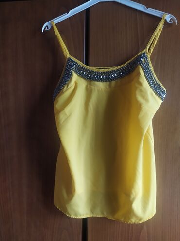 Suits: M (EU 38), color - Yellow