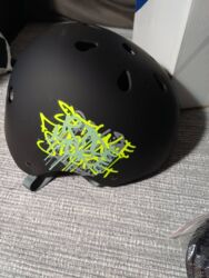 Ostale dečije stvari: Kaciga — 9