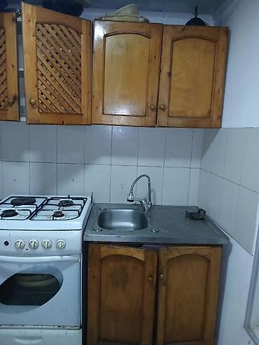 sumqayit 9 cu mikrorayon: İcarəyə otaq – 2 nəfərlik - 2 ayrı tək çarpayı, yorğan-döşək və — 5