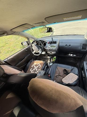 Honda: Honda Fit: 2007 г., 1.4 л, Вариатор, Бензин, Хэтчбэк — 11