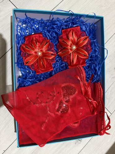 Xonçalar: Xonça və nişan dəsti - Zərif dekorlu xonça: güllü kompozisiya, muncuq — 7