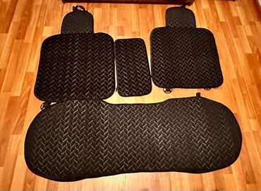 комплект ключей для автомобиля: Чехолдор түсү - Кара, Universal Seat cover