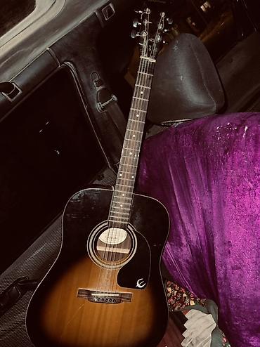 орук комуз: Класика гитара Epiphone DR-100 (дредноут) - Классическая форма — 1