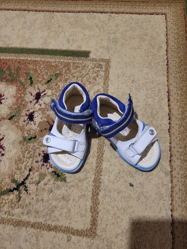 детские обув: Новые кожаные сандали Minimen Купила когда была акция зимой, А сейчас