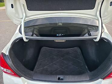 Nissan: Nissan Tiida: 1.5 л | 2011 г. Седан — 8