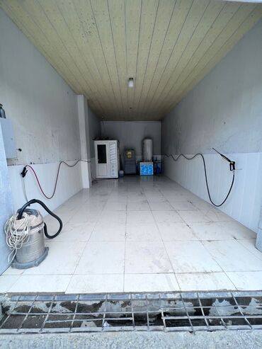 Kommersiya daşınmaz əmlakının satışı: 10 ildir fealiyyet gosteren abyektler birlikde satilir. 2 moyka 1 — 8