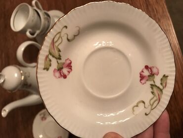 Наборы посуды: Продаю уникальный cервиз Grаf Vоn Неnnеberg Рorzеllаn, 1777 гoда at lalafo.kg — 3 Наборы посуды: Продаю уникальный cервиз Grаf Vоn Неnnеberg Рorzеllаn, 1777 гoда — 3