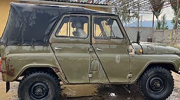 фонарь 124: УАЗ 469: 1990 г., Механика, Внедорожник — 2