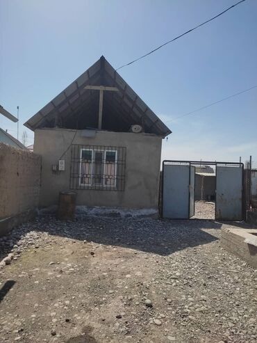 продаю дом в киргизии 1: 4000 м², 3 комнаты, Без мебели