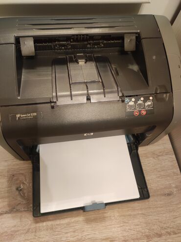 купить широкоформатный принтер для печати баннеров: HP LaserJet 1018 Limited Edition — компактный монохромный лазерный