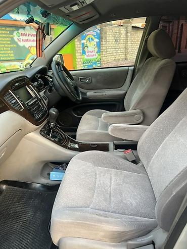 высокие машины: Toyota Kluger: 2001 г., 3 л, Автомат, Бензин, Кроссовер — 7