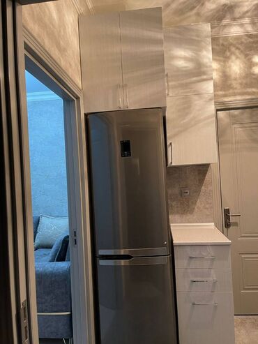 Uzunmüddətli kirayə mənzillər: Sabunçu rayonu,Bakıxanov(Razin) qəsəbəsi,Asan xidmətin arxasında,16 — 8