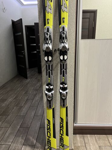 прокат лыжи: Лыжи горные,в хорошем состоянии вместе с ботинками, 46 размер