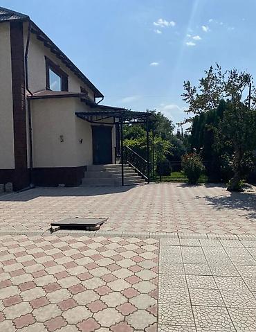 дома лебединовке: 🏡 Продается просторный 2-этажный кирпичный дом с Лебединовка ✨ — 3