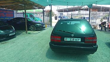 Унаа сатуу: Volkswagen Passat: 1994 г., 2 л, Кол менен иштөөчү, Бензин, Универсал — 5