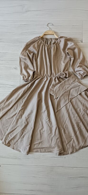вечерние платья серого цвета: Вечернее платье, Классическое, Длинная модель, С рукавами
