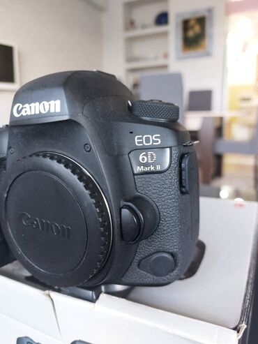 canon fotoaparat: Fotoaparat Canon EOS 6D Mark II. Ela veziyyetdedir. Az islenib. Al