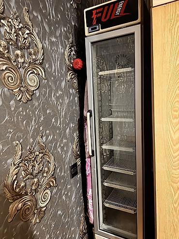 Soyuducu avadanlığı: Uğur markalı vitrin tipli soyuducu - Şüşə qapılı, dik vitrin model – — 1
