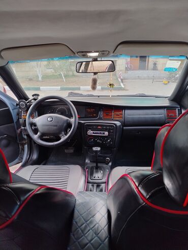 Opel: Opel Vectra: 1.8 l | 1997 il 2028 km Sedan — 16