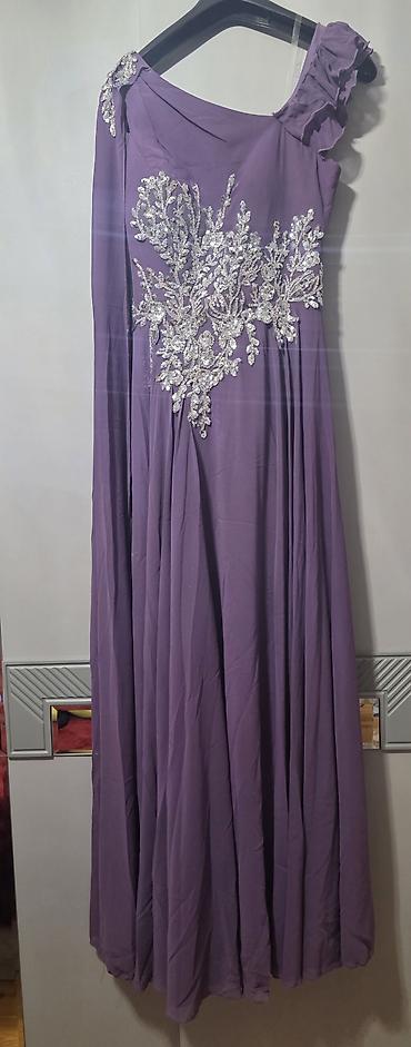 vecerni don: - Məhsul: Bənövşəyi rəngdə ziyafət/libas - Model: Asimmetrik, bir — 1