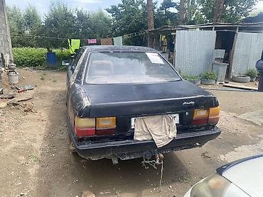 2 8: Audi 100: 1988 г., 1.8 л, Механика, Бензин, Седан — 6
