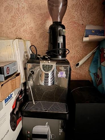 Espresso aparat və dəyirman (kombo) Məhsulun tərkibi: -