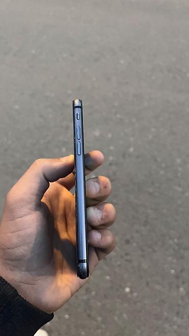 pleystein 3: IPhone SE 2020, 64 GB, Qara, Qırıq — 4