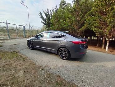Hyundai: Hyundai Avante: 1.6 l | 2016 il Sedan — 4