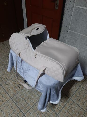 ортопедическая подушка для новорожденных: Переноска для новорожденных в отличном состоянии без пятен, чистая