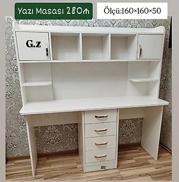 polkali skaf: Düz masa, Stulsuz, Polkalı, Siyirməli, Sadə laminat — 1