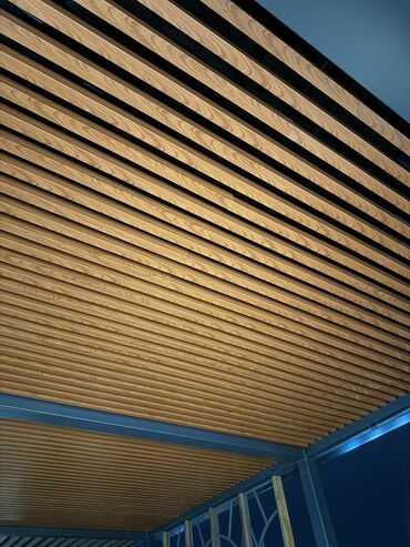 ош металлом: Современные реечные потолки широрокий ассортимент разных размерах и