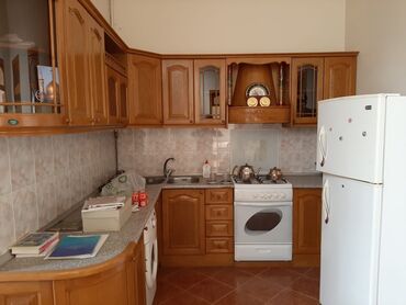 gece novbesi is elanlari: Salam Temizlikci Xanim teleb olunur